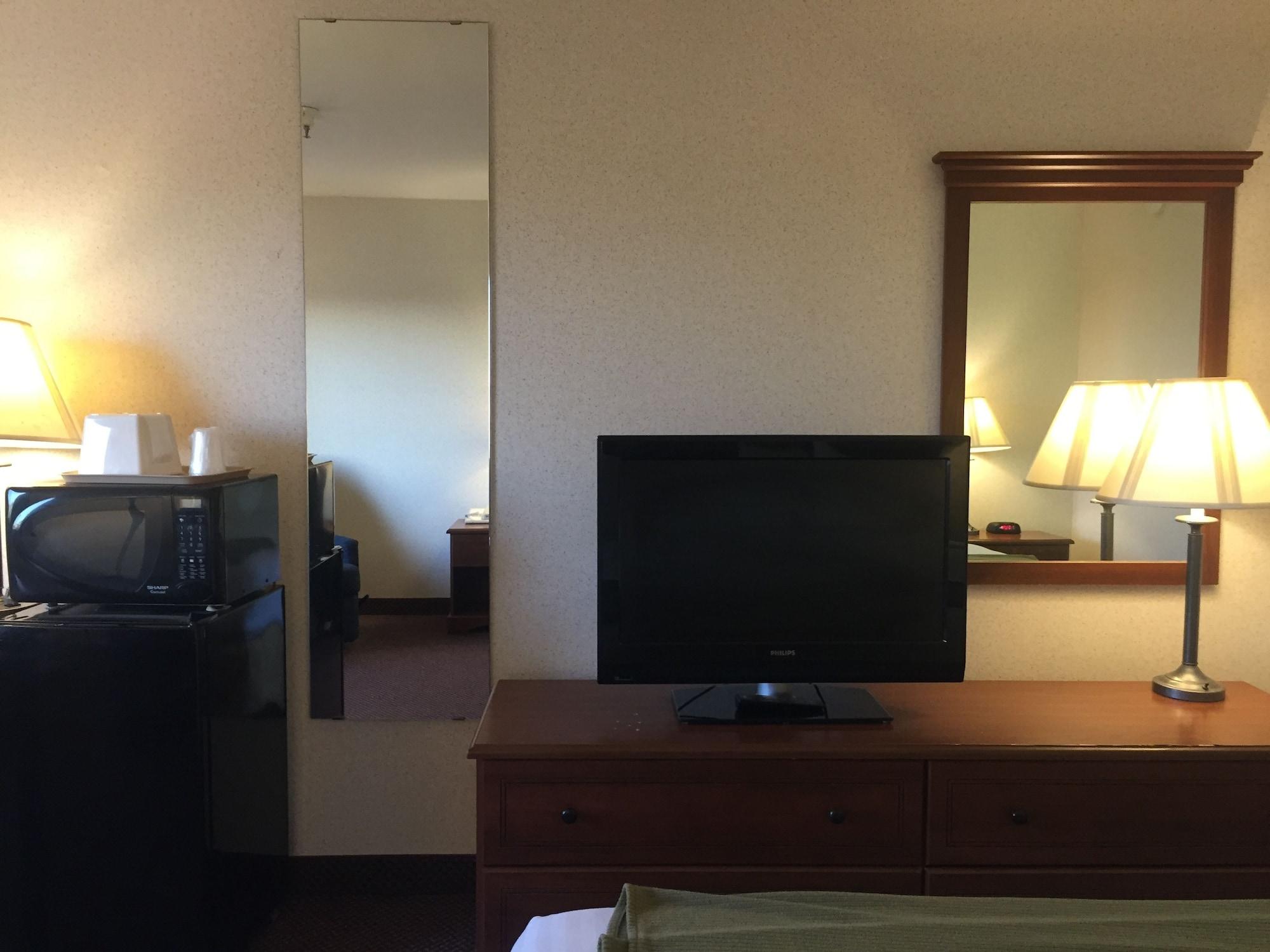 Quality Inn & Suites Уилоус Екстериор снимка