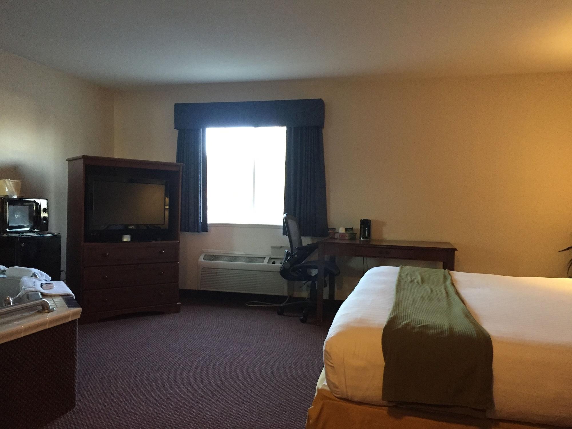 Quality Inn & Suites Уилоус Екстериор снимка