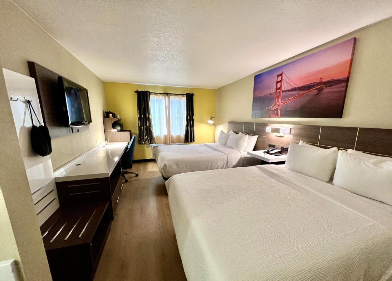 Quality Inn & Suites Уилоус Екстериор снимка