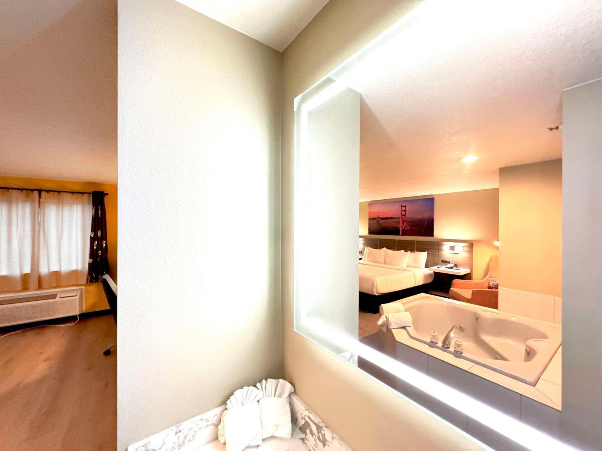 Quality Inn & Suites Уилоус Екстериор снимка